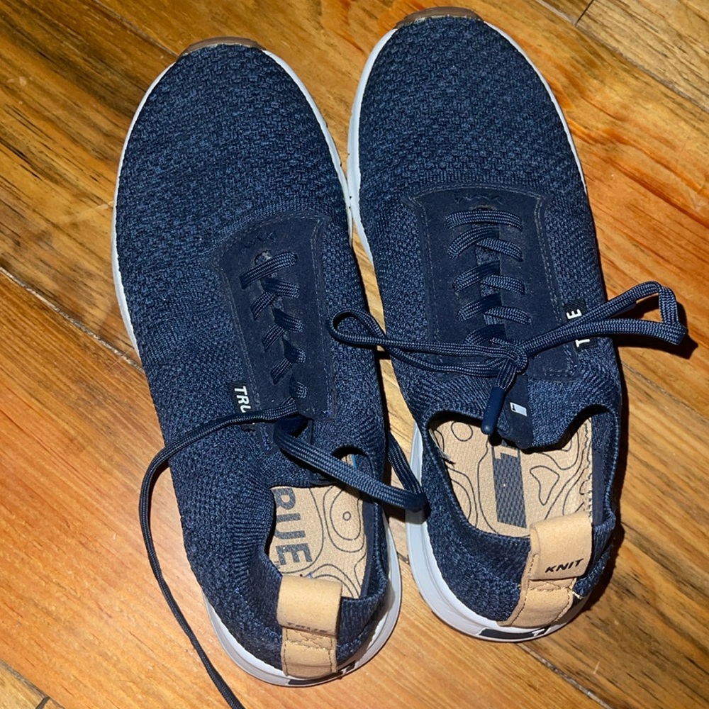 True knit navy tennis